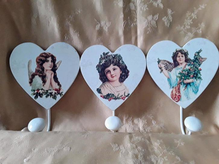 Hartvormige kapstokjes met nostalgische portretten., Huis en Inrichting, Woonaccessoires | Kapstokken, Zo goed als nieuw, Wandkapstok