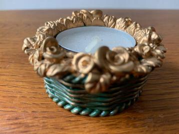 "Waxinelichthouder" van Metaal in de vorm van een Mandje beschikbaar voor biedingen