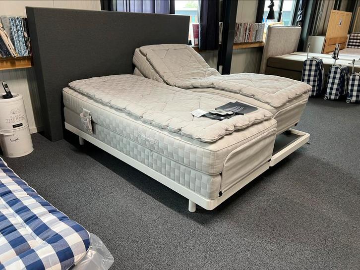 Showroom model hastens  Lenoria boxspring 180x210 medium, Huis en Inrichting, Slaapkamer | Bedden, Zo goed als nieuw, Tweepersoons