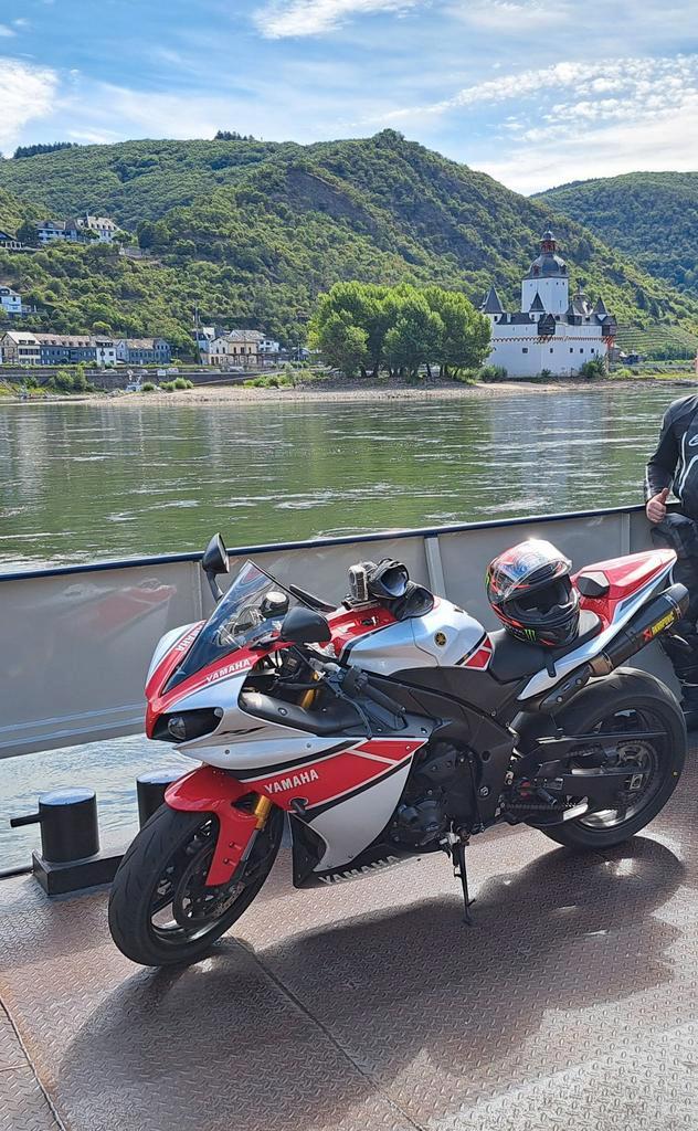 YZF-R1 サイドカウル 右 50th anniversary 2012 YZF-R1 サイドカウル 右 50th anniversary 2012 2012 Yamaha YZF