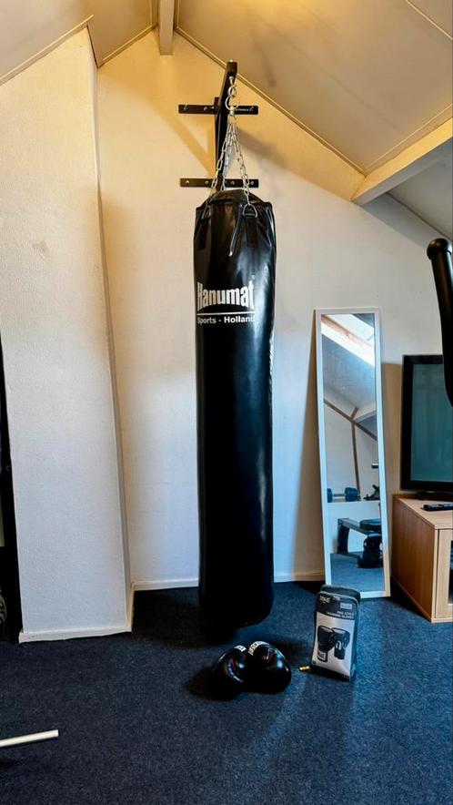 Hanumat boksbal 180cm + gratis muurbeugel + handschoenen, Sport en Fitness, Boksen, Zo goed als nieuw, Bokszak, Ophalen