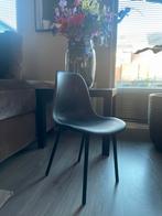 Mooie zwarte kinderstoel, Huis en Inrichting, Kunststof, Zwart, Ophalen of Verzenden, Zo goed als nieuw