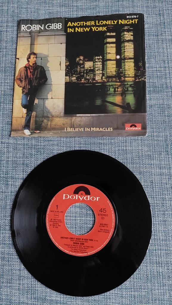 Single Robin Gibb - Another Lonely Night In New York  1982, Cd's en Dvd's, Vinyl Singles, Gebruikt, Single, Pop, 7 inch, Ophalen of Verzenden