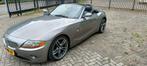 BMW Z4 3.0i Roadster AUT 2003 Grijs (youngtimer), Auto's, Automaat, Achterwielaandrijving, 74 €/maand, Zwart