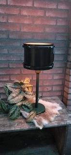 Unieke tafellamp van een trommel, Ophalen of Verzenden, Zo goed als nieuw, E27 (groot), Led-lamp