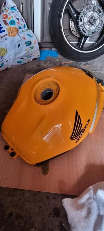 Tank cbr 929rr sc44 fireblade beschikbaar voor biedingen
