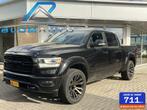 Dodge Ram 1500 4X4 5.7 V8 4x4 PANO+LUCHT+22INCH+WIDEBODY, Automaat, Gebruikt, 5654 cc, Zwart