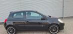 Renault Clio 1.2 16V 75 pk 3D 2008 Zwart, Auto's, Renault, Voorwielaandrijving, 74 pk, Zwart, 4 cilinders