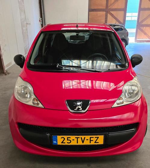 Peugeot 107 1.0 12V 5DR 2007 Rood (NIEUWE APK!!), Auto's, Peugeot, Particulier, ABS, Airbags, Parkeersensor, Radio, Benzine, Euro 4