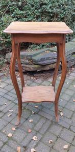Antiek tafeltje, Antiek en Kunst, Antiek | Meubels | Tafels, Ophalen of Verzenden