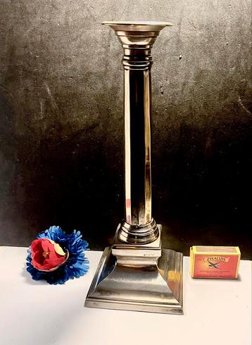 Vintage Verzilverde Kandelaar beschikbaar voor biedingen