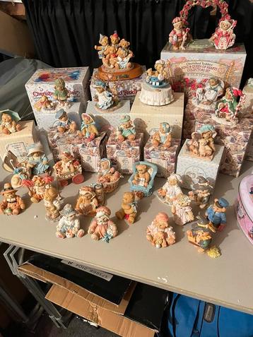 Verzameling Cherished Teddies beschikbaar voor biedingen