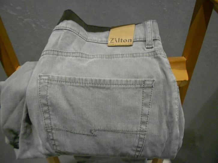 Zilton Jeans Maat 31 Regular 97% katoen 3% elastaan, Kleding | Heren, Broeken en Pantalons, Zo goed als nieuw, Overige maten, Grijs
