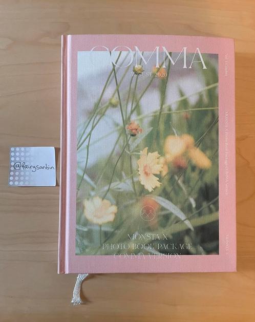 Monsta x comma photobook, Verzamelen, Muziek, Artiesten en Beroemdheden, Zo goed als nieuw, Foto of Kaart, Verzenden