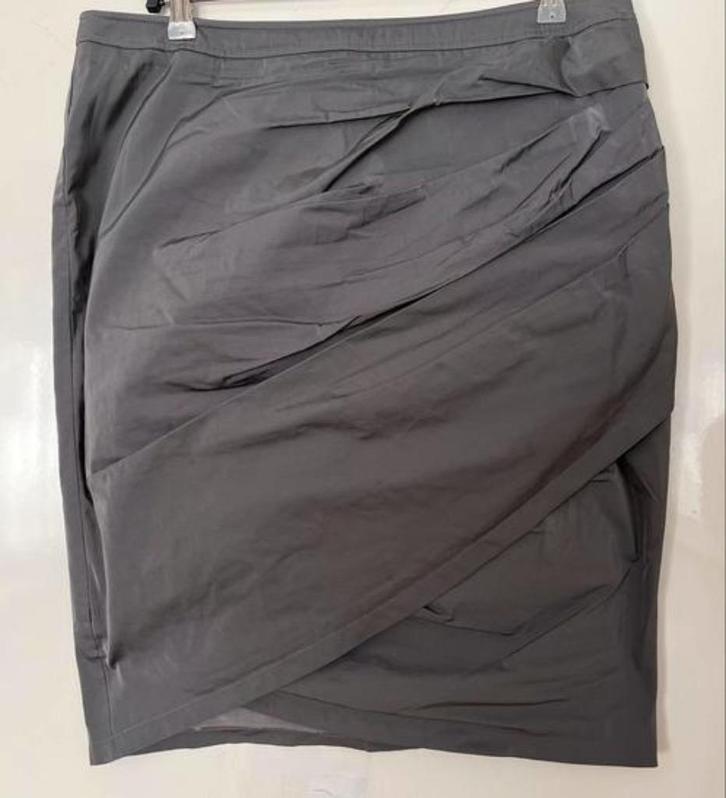 Van der Mark rok grijs maat 42/44 [DM], Kleding | Dames, Rokken, Zo goed als nieuw, Maat 42/44 (L), Grijs, Knielengte, Ophalen of Verzenden