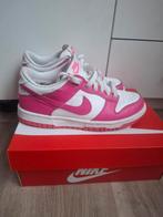 Nike dunk low maat 36, Kleding | Heren, Schoenen, Overige kleuren, Nike, Ophalen of Verzenden, Gedragen