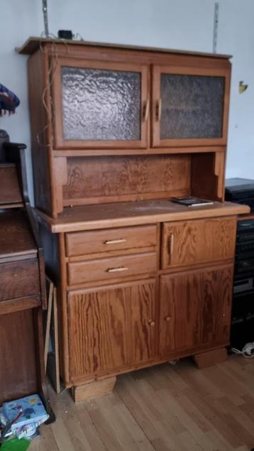 Retro buffetkast / servieskast met getextureerd glas beschikbaar voor biedingen
