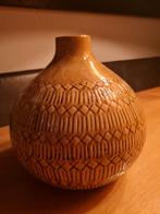 okergele Vaas Leenbakker - Aardewerk, Huis en Inrichting, Woonaccessoires | Vazen, Ophalen, Gebruikt, Overige kleuren, Aardewerk of Porselein