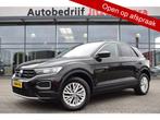 Volkswagen T-Roc 1.5 TSi 150pk Sport LED | Carplay | ECC | F, Voorwielaandrijving, Stof, 4 cilinders, Zwart