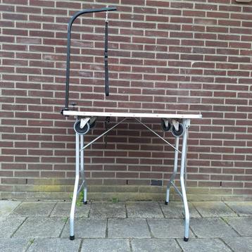 Trimtafel Hond  beschikbaar voor biedingen