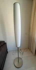 Dimbare LED Vloerlamp (pushdimmer), Huis en Inrichting, Lampen | Vloerlampen, Ophalen, Zo goed als nieuw, Metaal, Modern