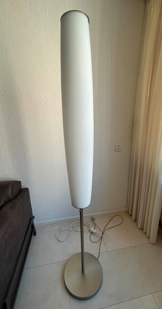 Dimbare LED Vloerlamp (pushdimmer), Huis en Inrichting, Lampen | Vloerlampen, Zo goed als nieuw, 150 tot 200 cm, Metaal, Ophalen