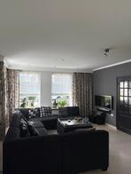 Moderne en ruime hoekbank + salontafel, Ophalen, Gebruikt, Stof, Strakke moderne stijl
