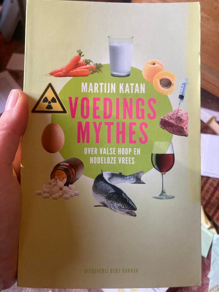 Voedingsmythes - Martijn Katan, Ophalen of Verzenden, Gelezen, Dieet en Voeding