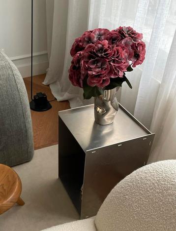 Bloom objects / Botane bos van 7 kunstbloemen hortensia beschikbaar voor biedingen