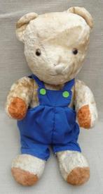 Oud teddybeertje met blauwe tuinbroek aan  , Ophalen of Verzenden, Gebruikt, Stoffen beer, Overige merken