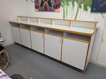 GRATIS vintage bar / dressoir beschikbaar voor biedingen