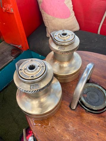 Twee Australische Barient tailing 28+ two- speed lieren beschikbaar voor biedingen