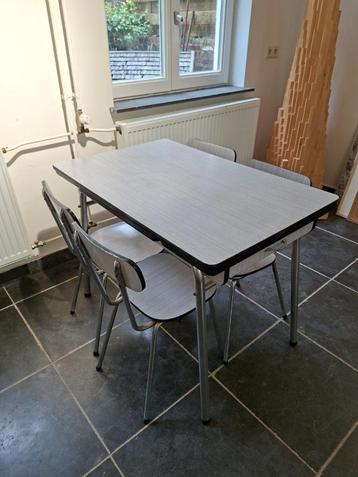 Vintage Formica tafel set beschikbaar voor biedingen