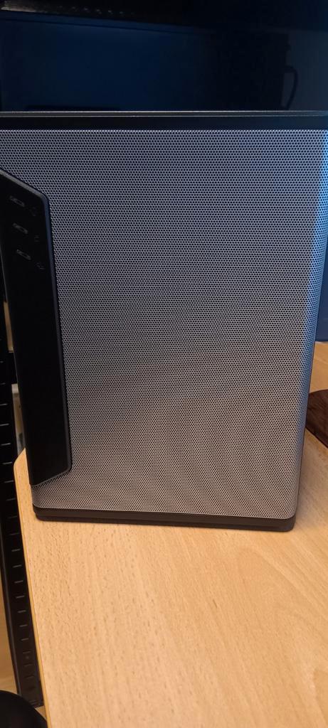 Zelfbouw NAS - 4 Bay - Zonder HDD's, Computers en Software, NAS, Gebruikt, Ophalen