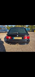 BMW 5-Serie 3.0 530I Touring AUT 2001 Zwart, Auto's, BMW, Automaat, Achterwielaandrijving, 2000 kg, 1650 kg