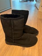 UGG hoge laarzen, zwart, maat 39,5, bijna nieuw, Ophalen of Verzenden, Zo goed als nieuw, Zwart, Hoge laarzen