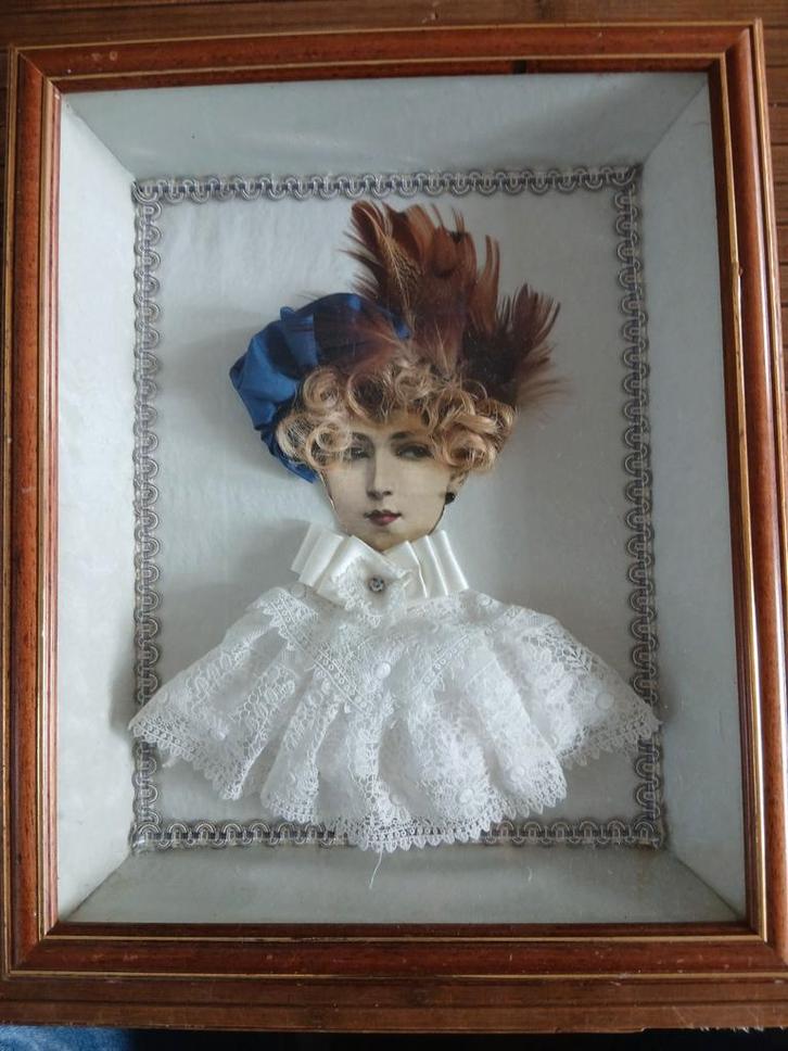 Vintage modeprent in diepe houten lijst achter glas, Antiek en Kunst, Curiosa en Brocante, Ophalen of Verzenden