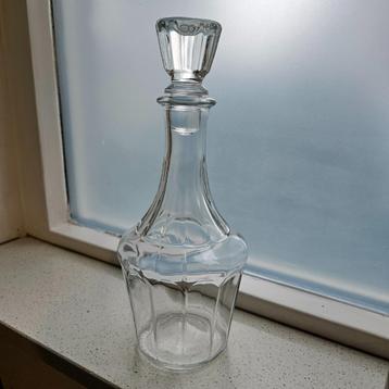 Fraaie kristallen karaf beschikbaar voor biedingen
