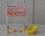 Barbie Happy Family Midge en Baby wieg, bad en accessoires, Ophalen of Verzenden, Zo goed als nieuw, Barbie