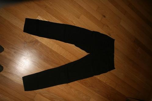 ONLY zwarte tregging mt. L-32  ZGAN, Kleding | Dames, Broeken en Pantalons, Zo goed als nieuw, Maat 42/44 (L), Zwart, Lang, Ophalen of Verzenden