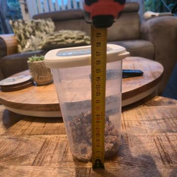 Set van 12 BPA-vrije voorraadbakjes/bussen van 1,2 lt. beschikbaar voor biedingen