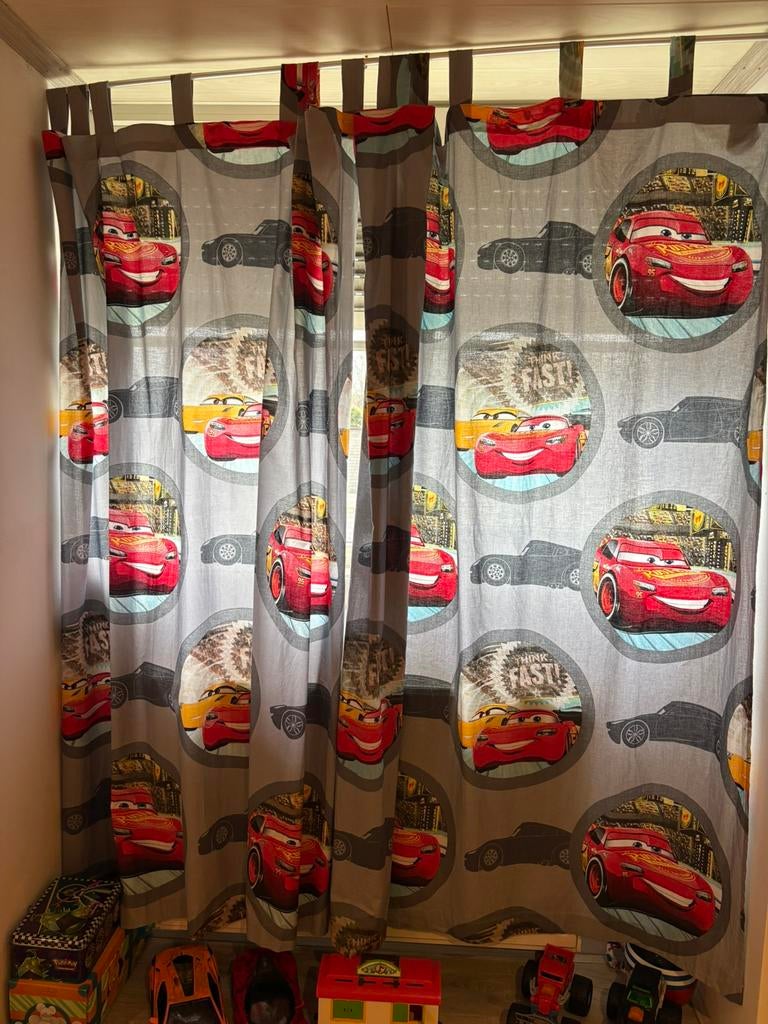 Cars gordijnen, Ophalen of Verzenden, Zo goed als nieuw, 200 cm of meer
