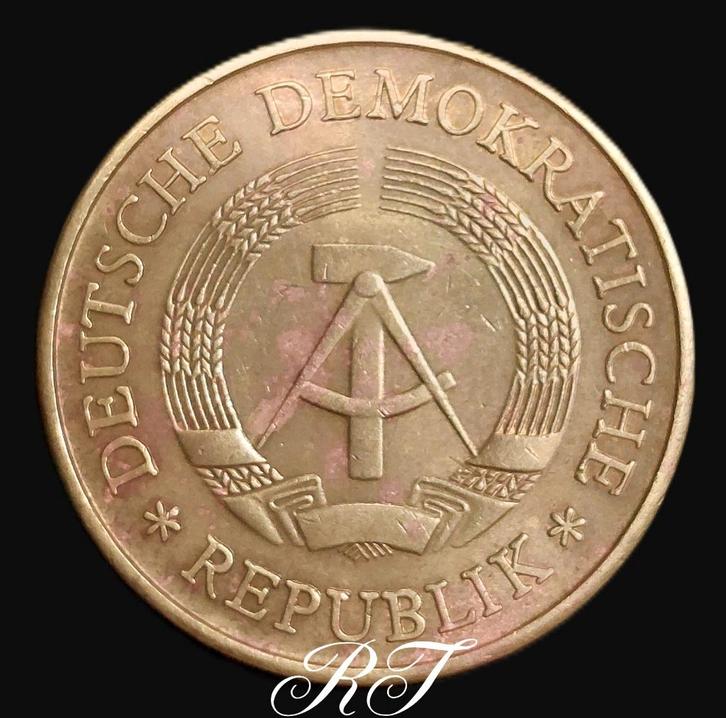 Te koop Deutschse DDR Münze 20 Pfennig uit 1983., Postzegels en Munten, Munten | Europa | Niet-Euromunten, Duitsland, Ophalen of Verzenden