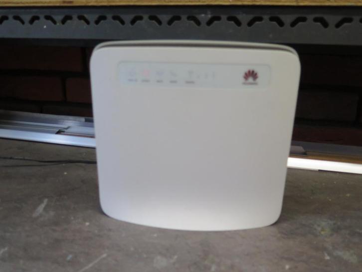 Mifi router Huawei, Computers en Software, Routers en Modems, Gebruikt, Router met modem, Ophalen of Verzenden