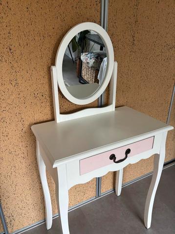 Leuke Kaptafel voor Kinderen beschikbaar voor biedingen