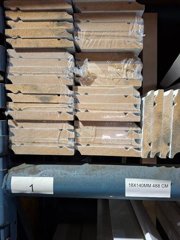 Grote Partij Mdf plinten, beleg, koplatten, lijstwerk beschikbaar voor biedingen