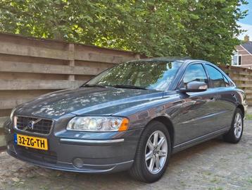 Volvo S60 2.5 T AUT 2008 NAP, Leer, xenon, trekhaak beschikbaar voor biedingen