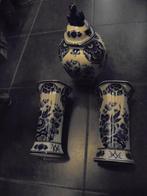 2 GOUDA PLASTEEL  vazen en 1 pot met deksel, Antiek en Kunst, Antiek | Keramiek en Aardewerk, Ophalen of Verzenden