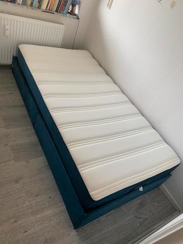 VidaXL Ottomaan bed met matras en opbergruimte beschikbaar voor biedingen