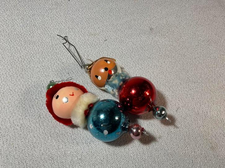 2 stuks zeer oude glazen gablonzer poppetjes, Diversen, Kerst, Gebruikt, Ophalen of Verzenden